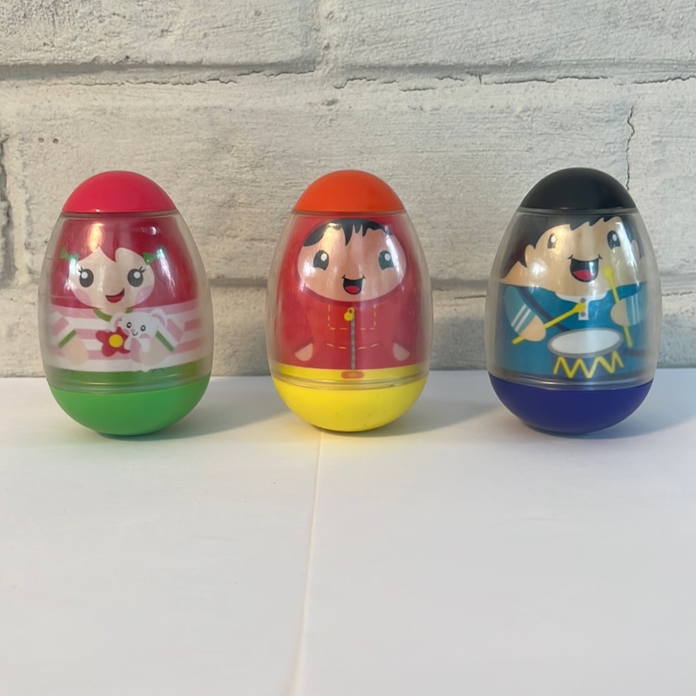 Weeble wobbles Lot. 2009.
